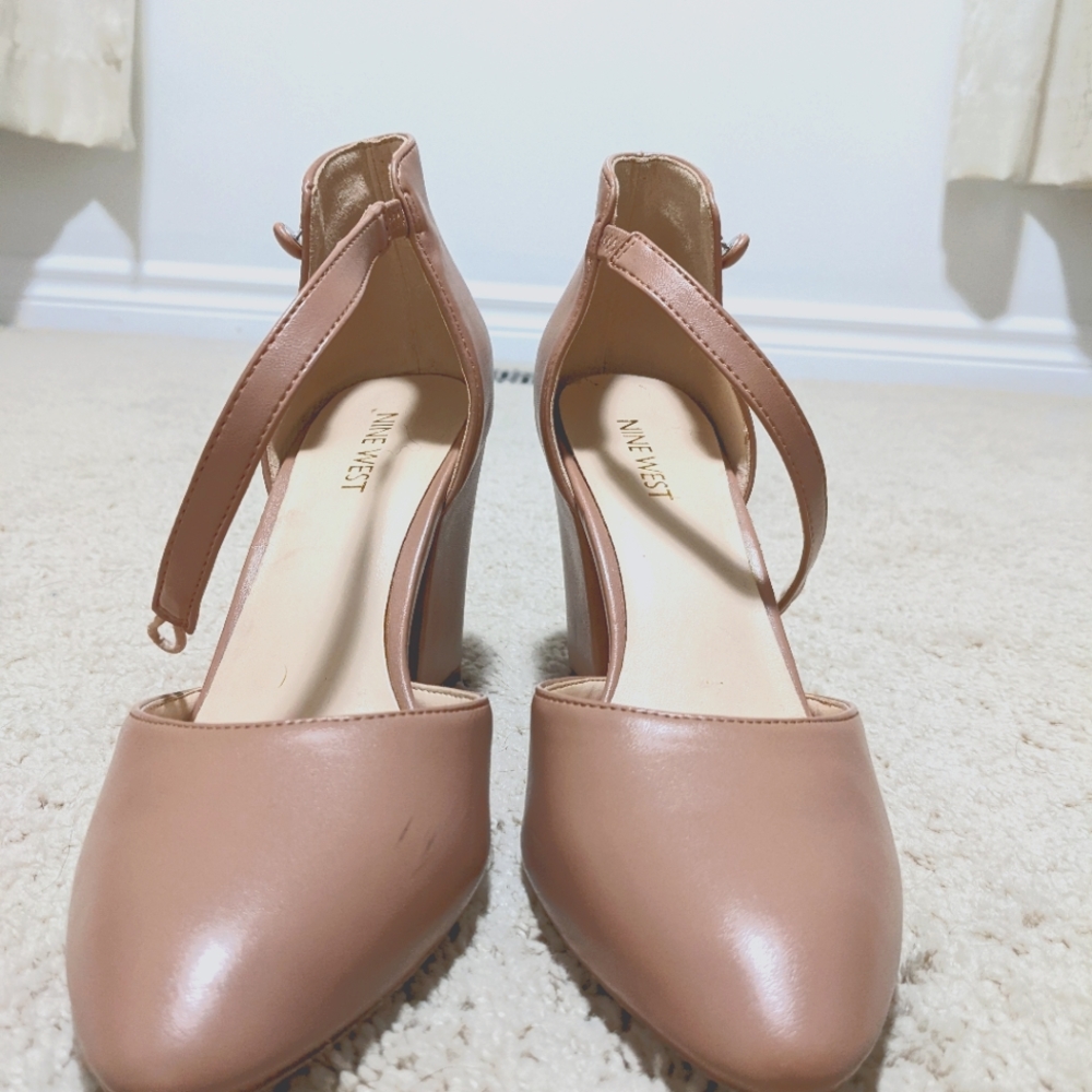 Nude Ninewest Pumps